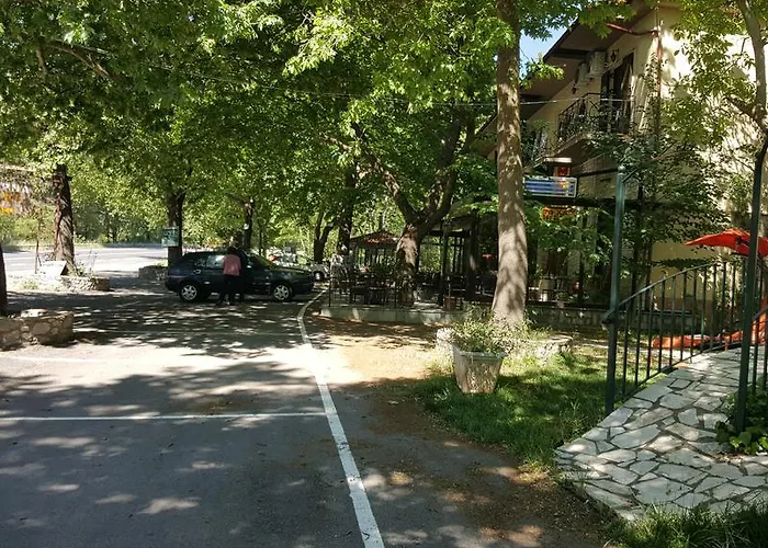 το χάνι του ζεμενού 3* Αράχωβα